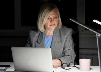 Стало известно, какую пенсию можно получить в 2026 году при средней зарплате