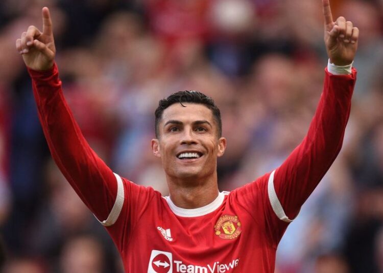 Криштиану Роналду стал первым в истории футболистом-миллиардером