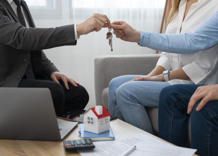 Назван размер необходимого для оплаты в 2026 году ипотеки дохода