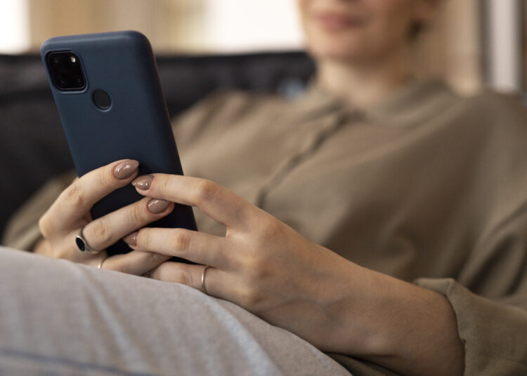 В России рухнули продажи смартфонов