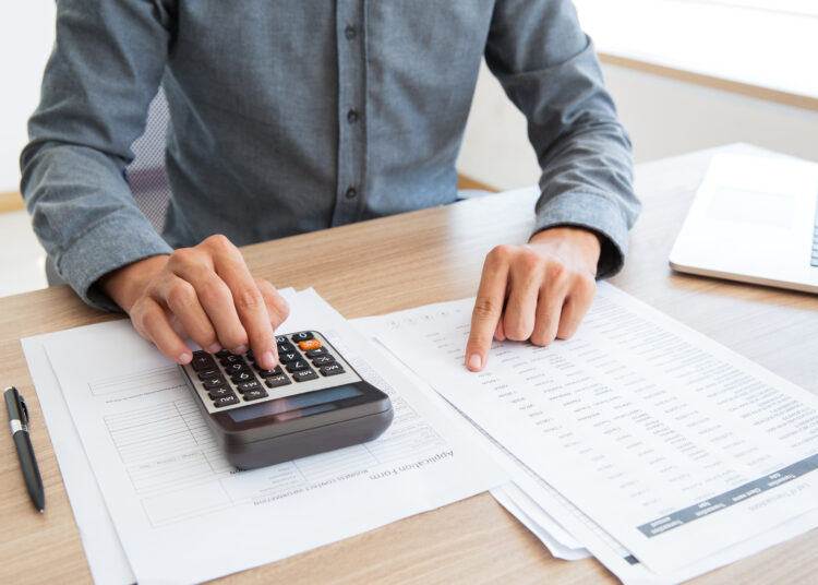 Россиянам рассказали, как правильно заплатить налог на вклады в 2025 году