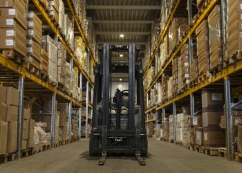 Маркетплейсы стали медленнее доставлять товары: что произошло