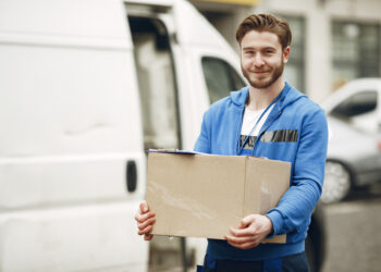 Быстрой доставки с маркетплейсов больше не будет: внедряют новую модель