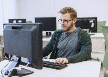 Стало известно, где будут платить больше 200 тысяч в месяц в 2026 году