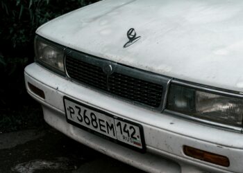 Без флага на номере — штраф: новые правила для автомобилистов начнут действовать с января