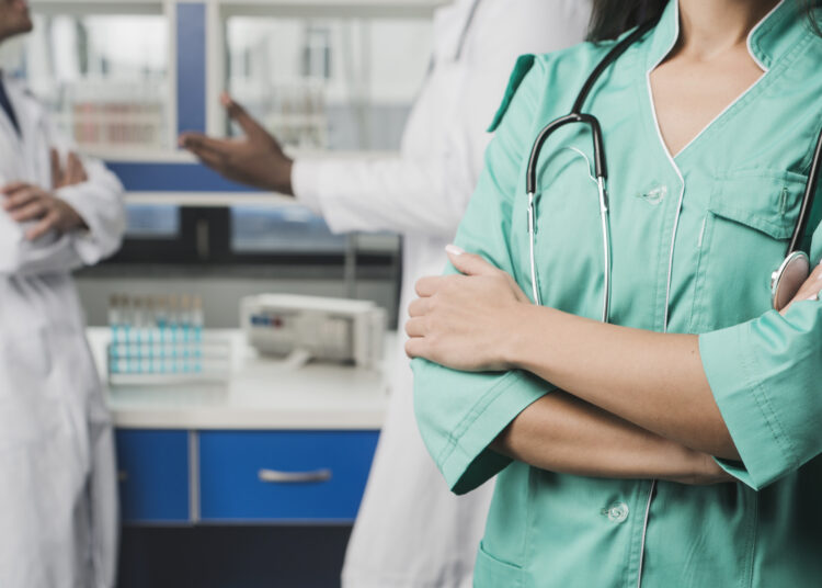 С 2026 года самозанятые смогут оформлять больничные