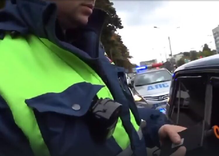 Водителей начнут штрафовать за езду без ОСАГО после каждого попадания на камеру