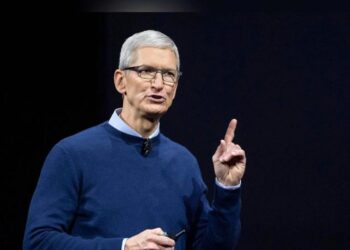 В Apple сменят руководство: Тим Кук уйдет с должности