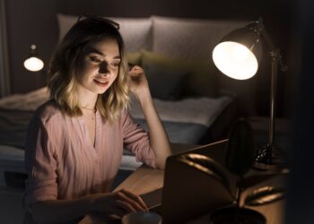 Свет в России станет дороже: дата-центры с ИИ перегружают сети