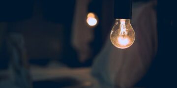 Россиянам назвали способ сэкономить на электричестве зимой