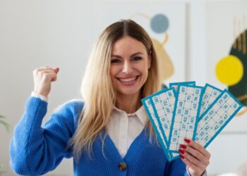 Деньги не меняют людей: как на самом деле на россиян влияет выигрыш в лотерею