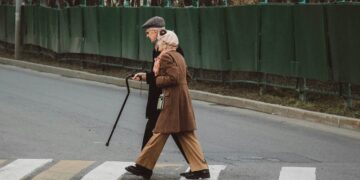 Конверт сегодня — маленькая пенсия завтра: россиянам рассказали все о будущей пенсии