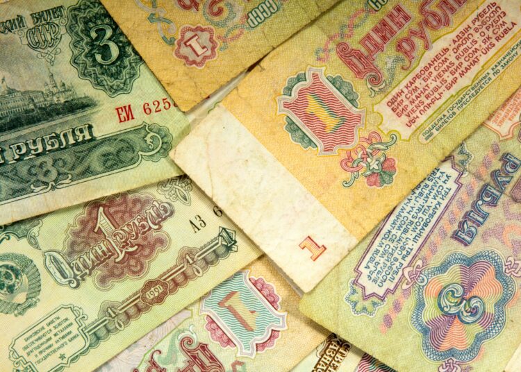 Расплата по долгам СССР: как вернуть «сгоревшие» советские вклады